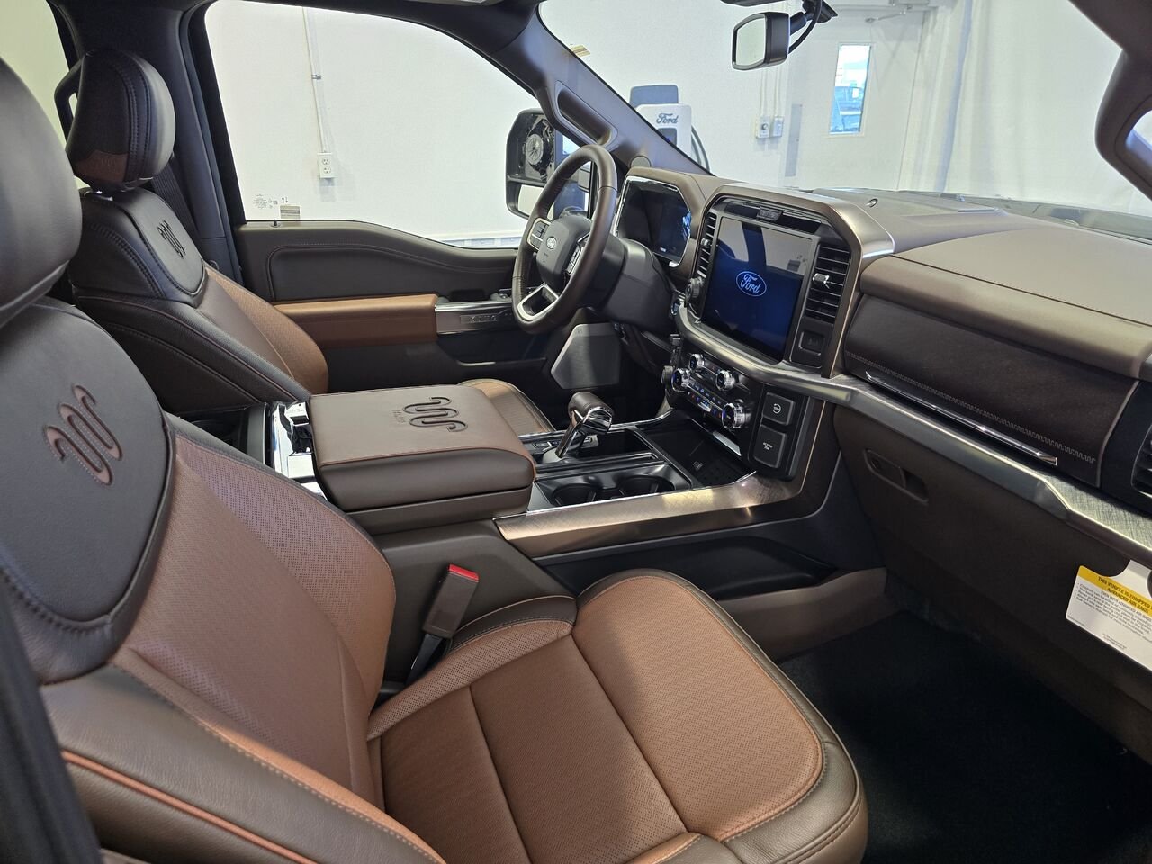 Ford F-150 KING RANCH CABINE SUPERCREW 4RM CAISSE DE 6,5 PI 2026 Noir agate métallisé Châteauguay - photo #8