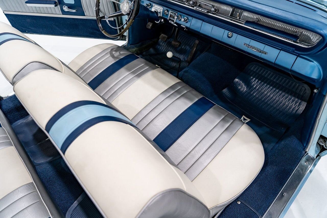 Pontiac Bonneville **PRIX EN USD**C8 Suffix 389cu.in. TriPower 4 Speed 1961 Bleu Montréal - photo #77