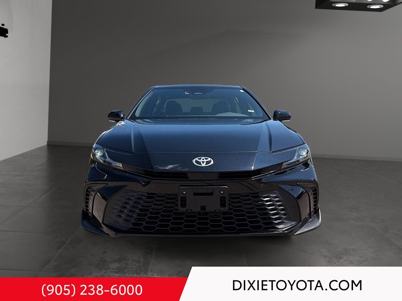2026 Toyota Camry HYBRID SE UPGRADE AWD / CLEAN CARFAX / HEATED SEATS / MOONROOF / ALLOY WHEELS / CARPLAY AND ANDROID AUTO Black Mississauga - photo #1