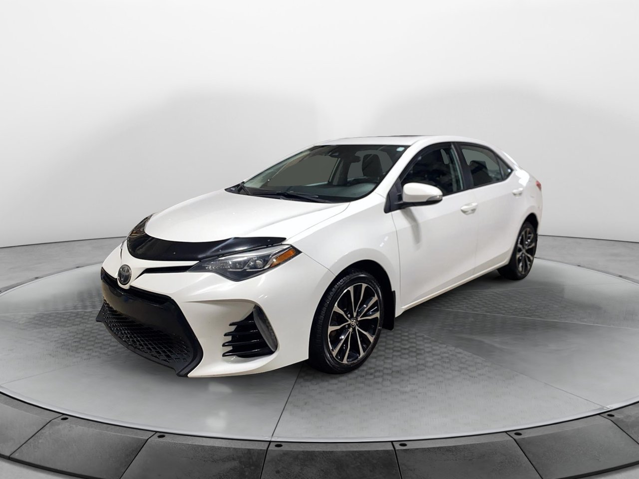 Toyota Corolla NIV 2T1BURHE3JC022129 2018 Blanc Chicoutimi - photo #0