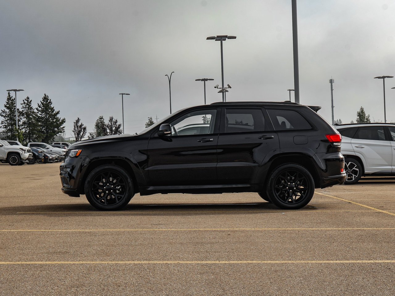 2021 Jeep Grand Cherokee Limited X 4x4 Black Sherwood Park - photo #4