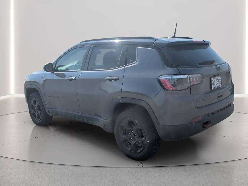 2023 Jeep Compass Grey Gatineau - photo #2
