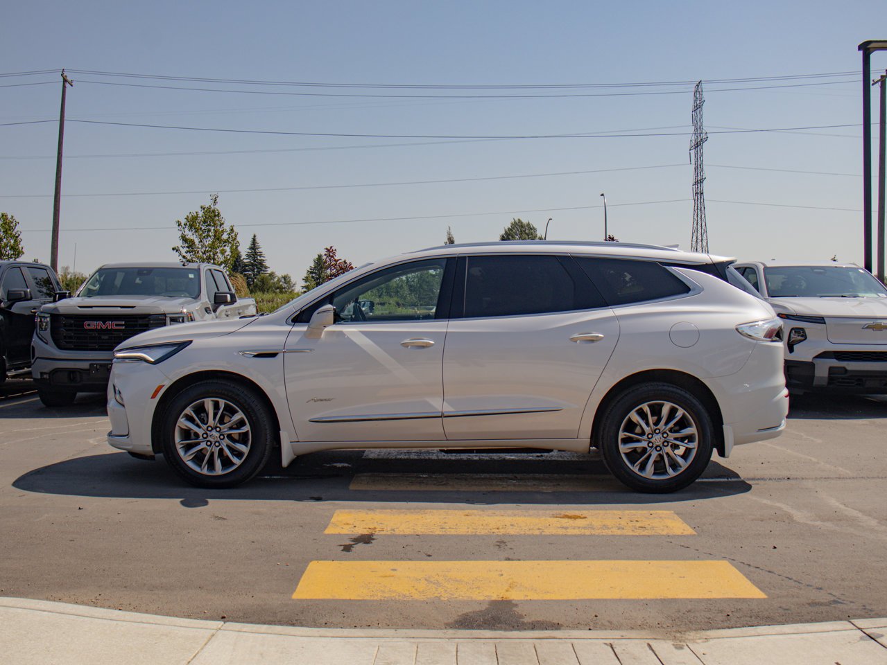 2024 Buick Enclave AWD 4dr Avenir White Sherwood Park - photo #6