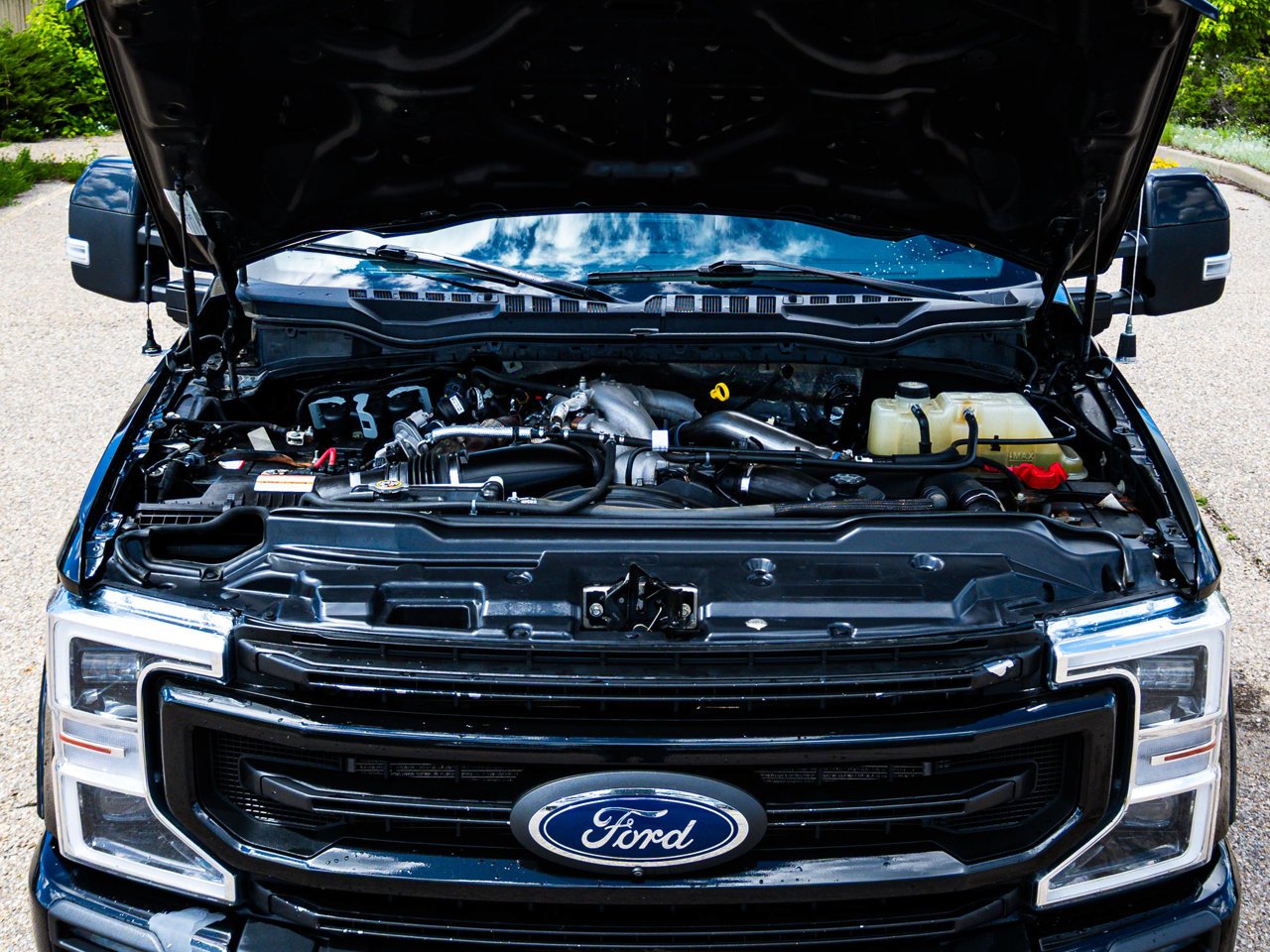 2022 Ford Super Duty F-350 SRW Platinum 4WD Crew Cab 6.75' Box Black Sherwood Park - photo #8