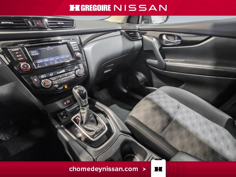 Nissan Qashqai 2023 Rouge Laval - photo #21