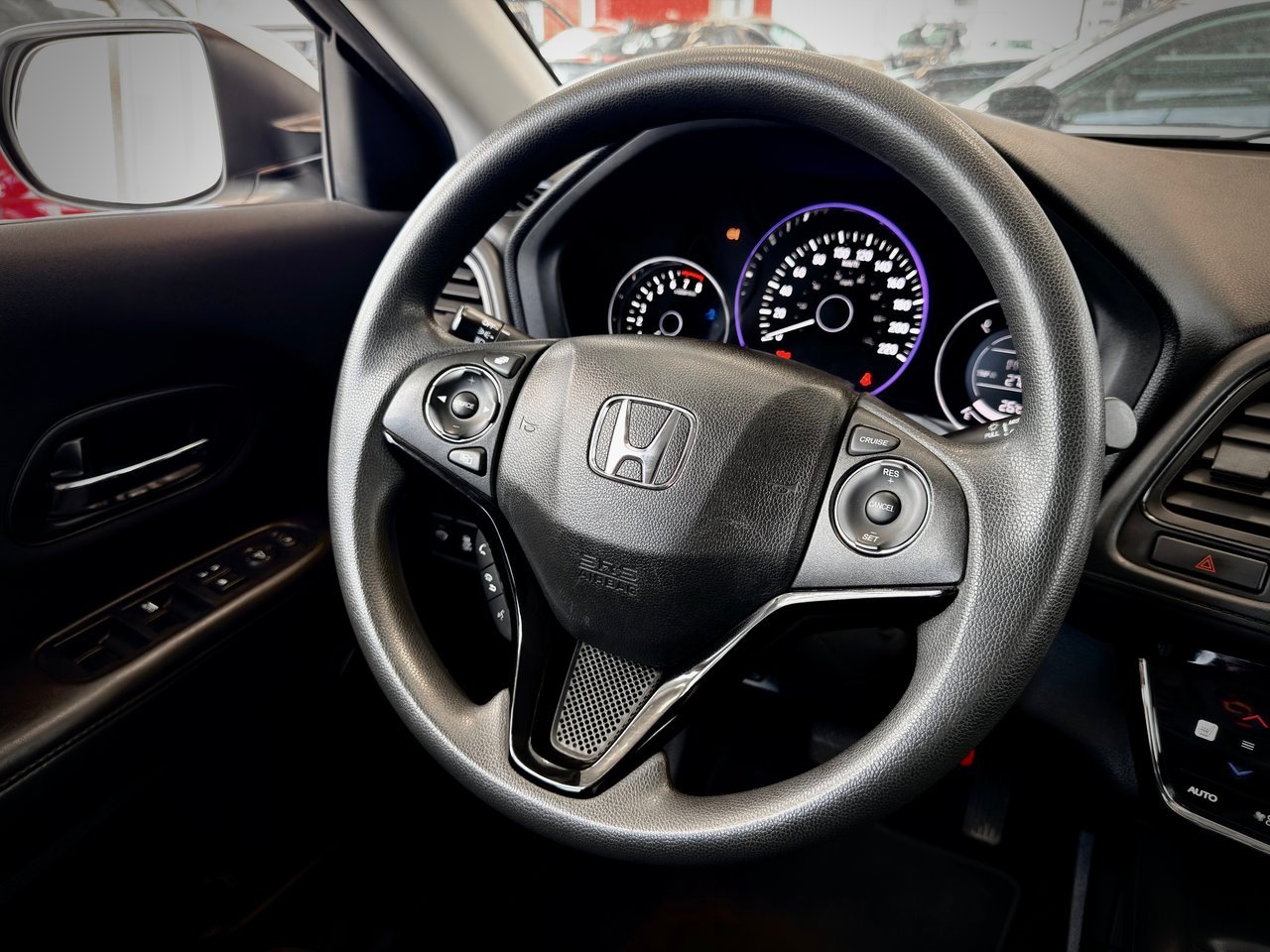 2016 Honda HR-V Notre-Dame-des-Prairies - photo #19