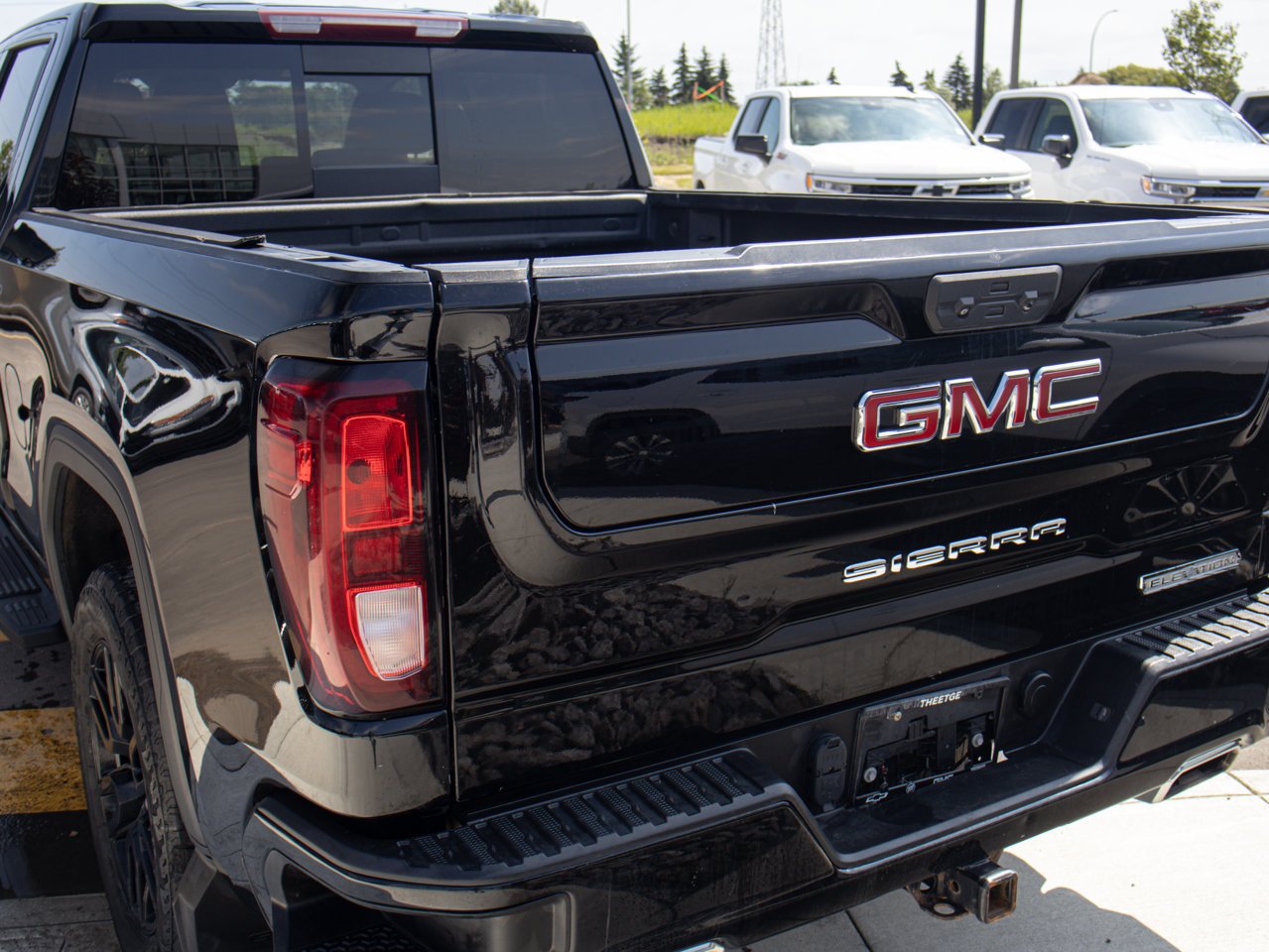 2022 GMC Sierra 1500 4WD Crew Cab 147 Elevation Black Sherwood Park - photo #11