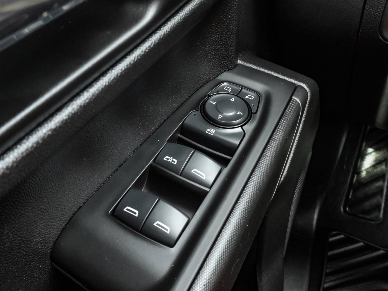 2024 Chevrolet Silverado 1500 4WD Crew Cab 147 Custom Trail Boss Grey Sherwood Park - photo #18