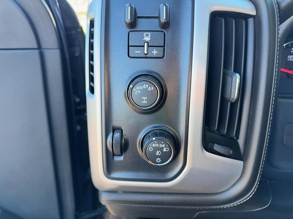 GMC Sierra 1500 NIV 3GTU2MECXJG515249 2018 gray Chicoutimi - photo #15