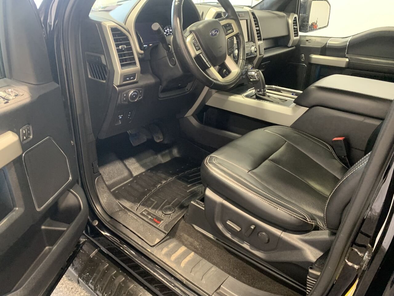 Ford F-150 SUPERCREW LARIAT F150 LARIAT CREW CAB 2019 Noir Châteauguay - photo #27