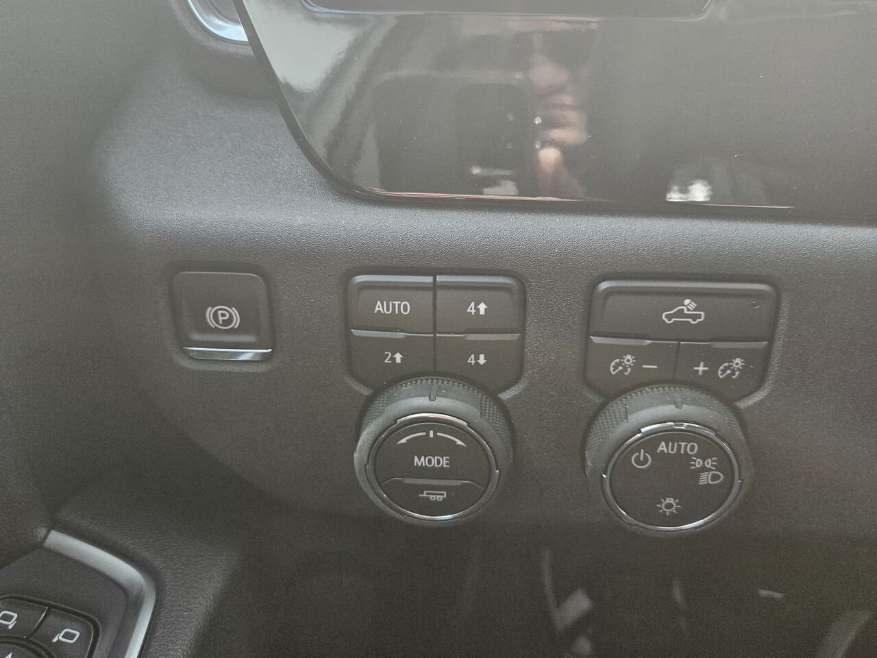 Chevrolet Silverado 1500 LT cabine multiplace 4RM 147 po 2026 Noir Thetford Mines - photo #12