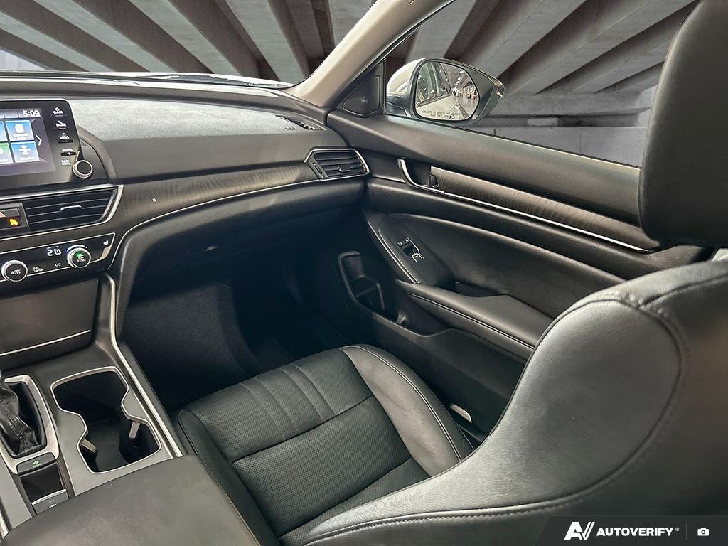 2019 Honda Accord Sedan 2600116B | EX-L White Edmonton - photo #24