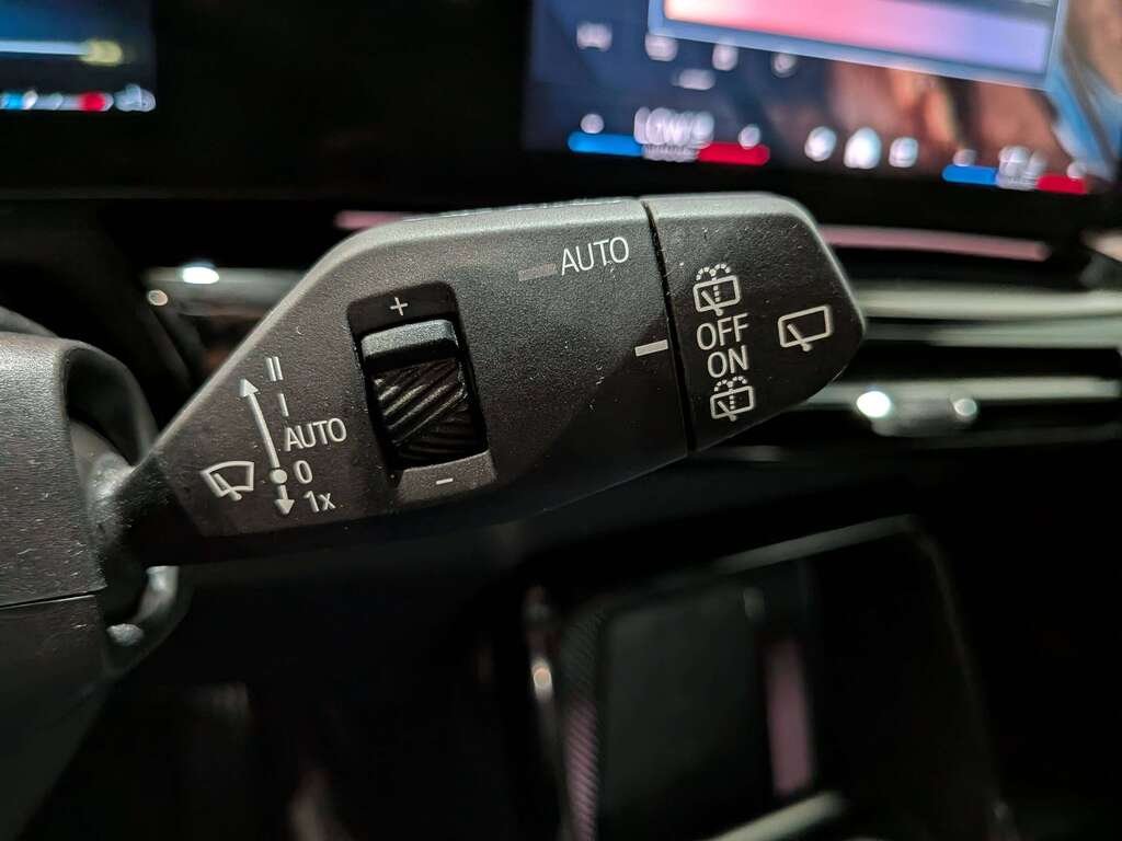 BMW X1 xDrive28i Sports Activity Vehicle 2024 Noir Val-David - photo #17