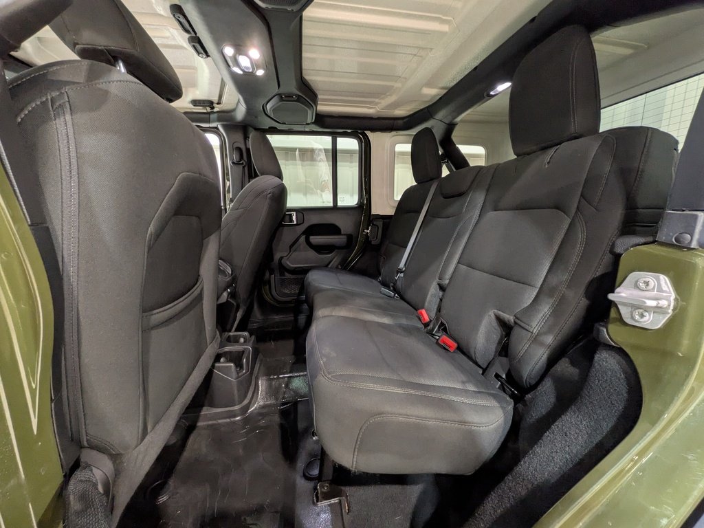 2022 Jeep Wrangler Unlimited Willys 4x4 Green Val-David - photo #10
