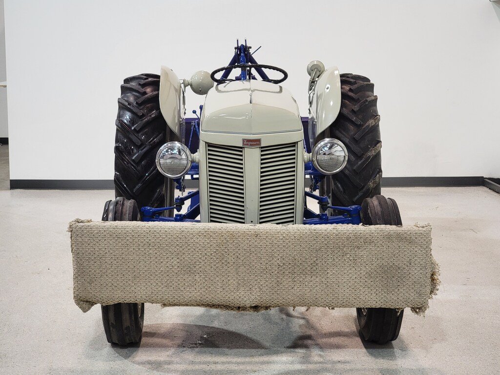1955 Ford Massey Fergusson Tracteur Massey Fergusson Antiquité Val-David - photo #1