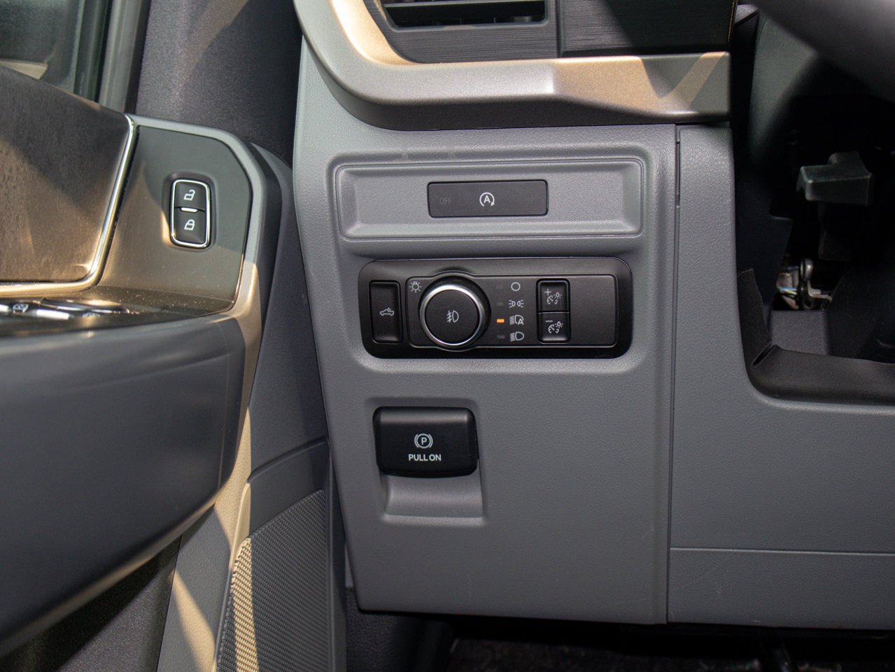 2025 Ford F-150 XLT 4WD SuperCrew 5.5' Box Blue Sherwood Park - photo #20