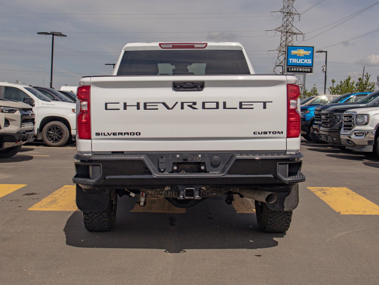 2025 Chevrolet Silverado 2500HD 4WD Crew Cab 159 Custom White Sherwood Park - photo #8
