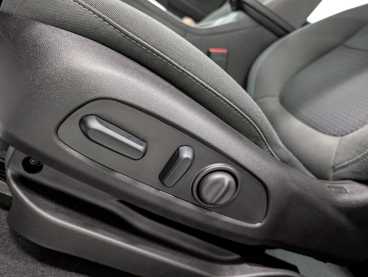 2023 Chevrolet Bolt EUV LT Saint-Eustache - photo #9