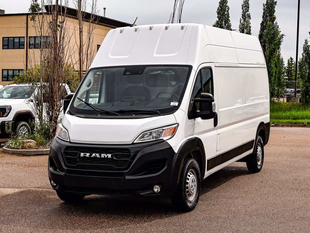 2024 Ram ProMaster Cargo Van Tradesman 3500 Super High Roof 159 WB w/Pass White Sherwood Park - photo #3