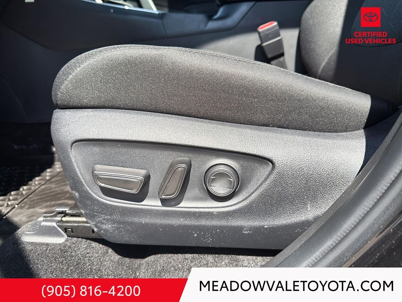 2025 Toyota RAV4 Sunroof, Power Drivers Seat, Heated Front Seats and Steering Wheel, Power Trunk, 17" Alloy's Midnight Black Metallic Mississauga - photo #38