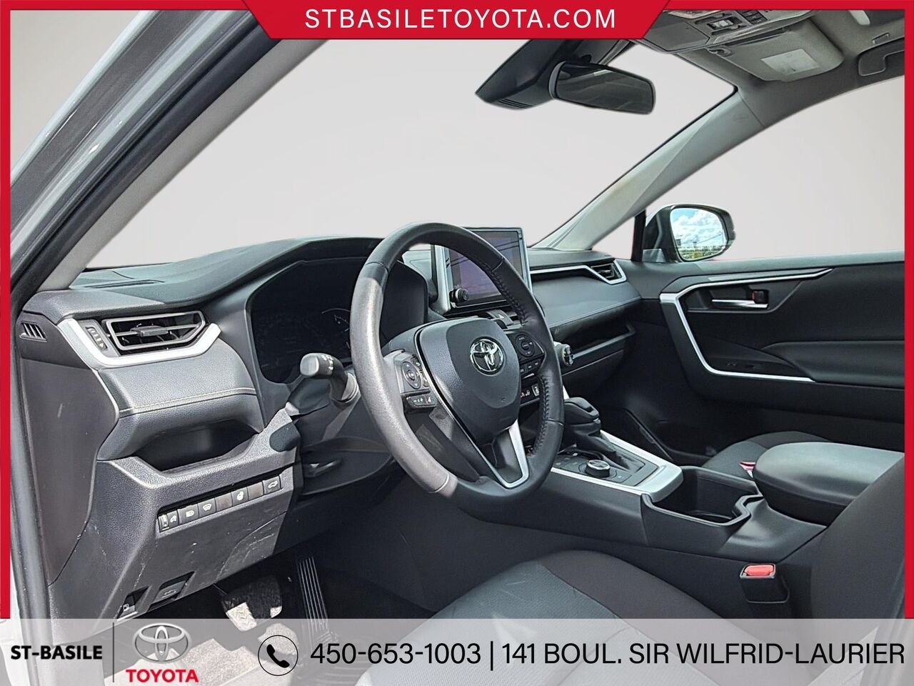 2025 Toyota RAV4 Hybrid Silver Sky Metallic Saint-Basile-le-Grand - photo #11