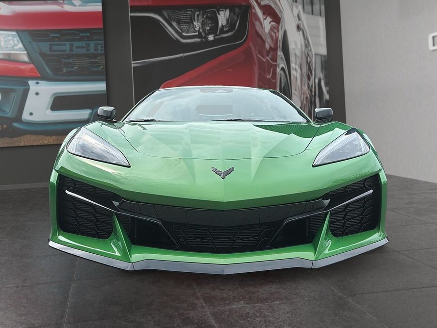 2027 CHEVROLET Corvette 2027 ROSWELL GREEN METALLIC