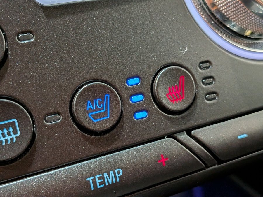 2020 Ford Fusion Energi Black