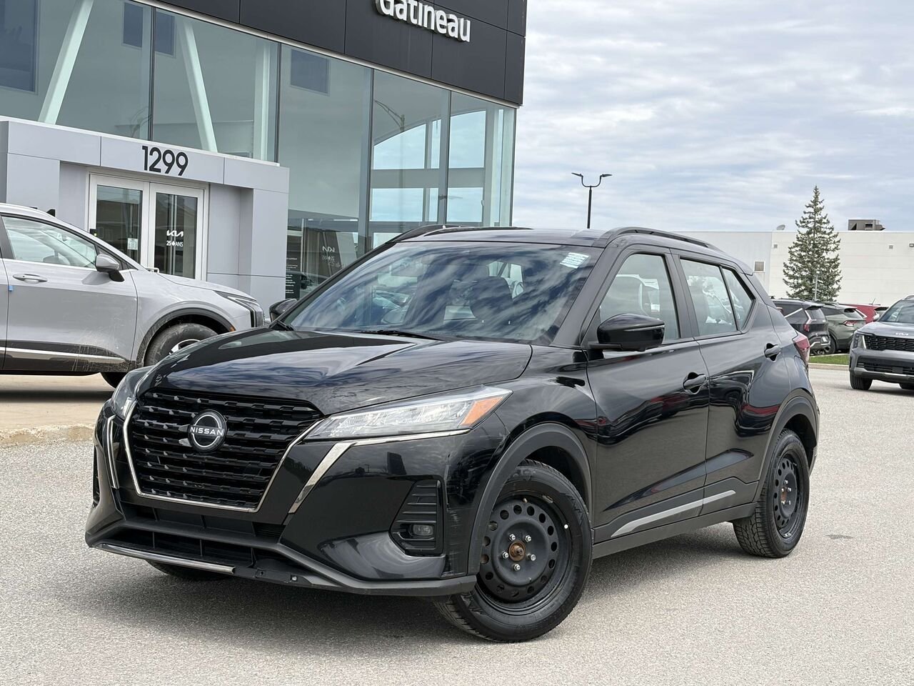 2023 Nissan Kicks Black Gatineau - photo #0