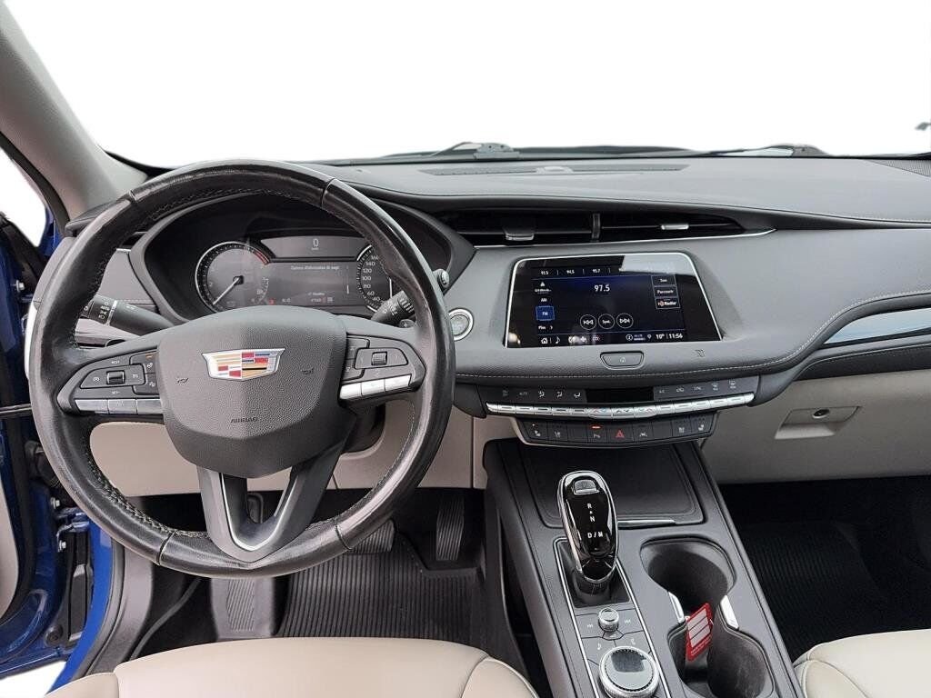 2021 Cadillac XT4 VIN 1GYFZDR44MF006930 Grey Chicoutimi - photo #10