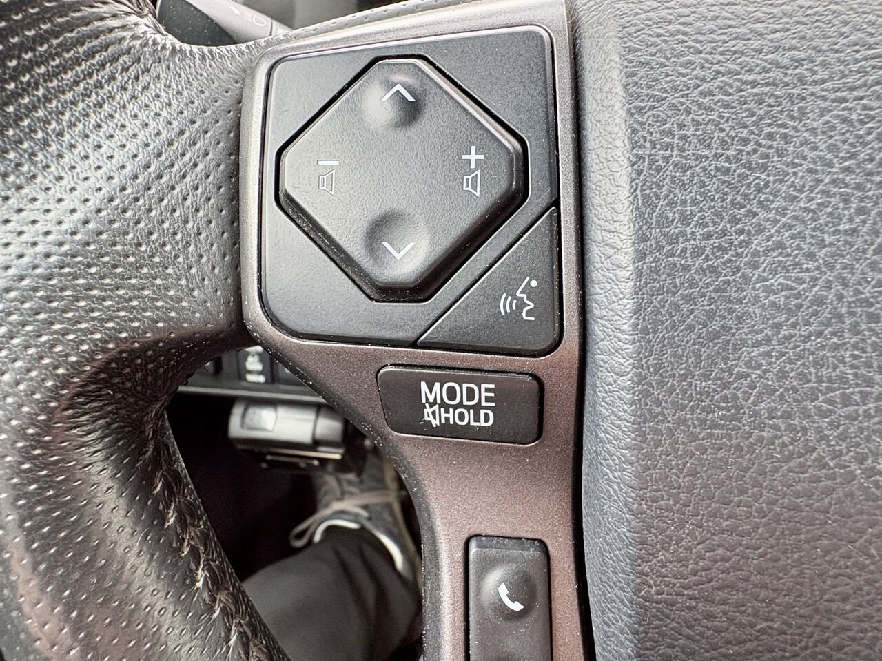 2018 Toyota TACOMA Silver Mont-Laurier - photo #18