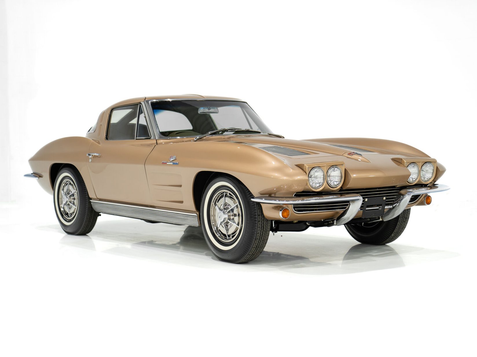 Chevrolet Corvette Fuel Injection Moteur Matching 327 à injection développant 360 chevaux | PRICE IN USD 1963 Beige Montréal - photo #3