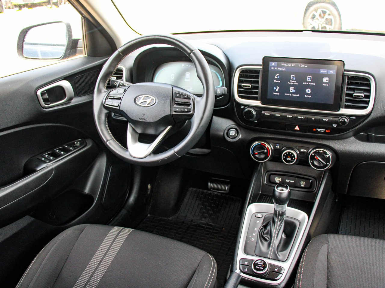 2023 Hyundai Venue Preferred IVT w/Two-Tone Blue Sherwood Park - photo #30