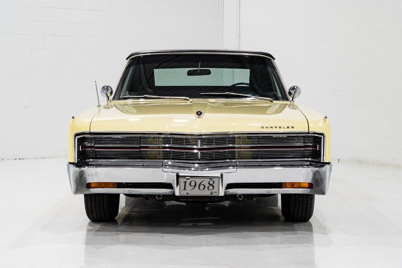 Chrysler 300 PRIX EN USD 440cu.in. Fully restored example 1968 Jaune Montréal - photo #55