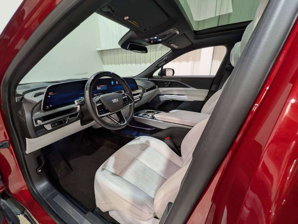 2024 Cadillac LYRIQ 4dr Sport w/1SJ Red Val-David - photo #12