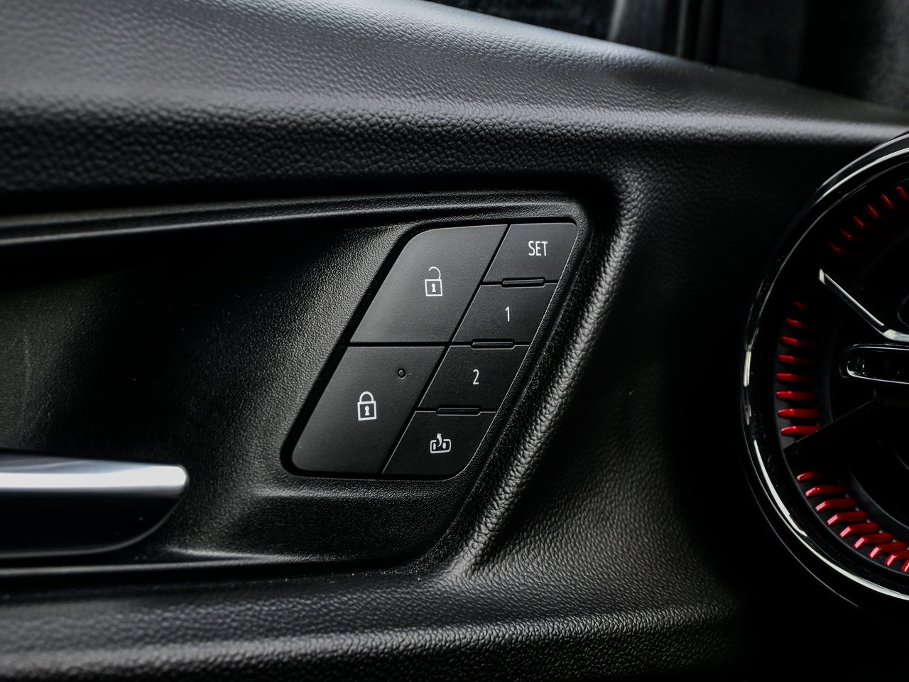 2026 Chevrolet Equinox AWD 4dr RS Black Sherwood Park - photo #19