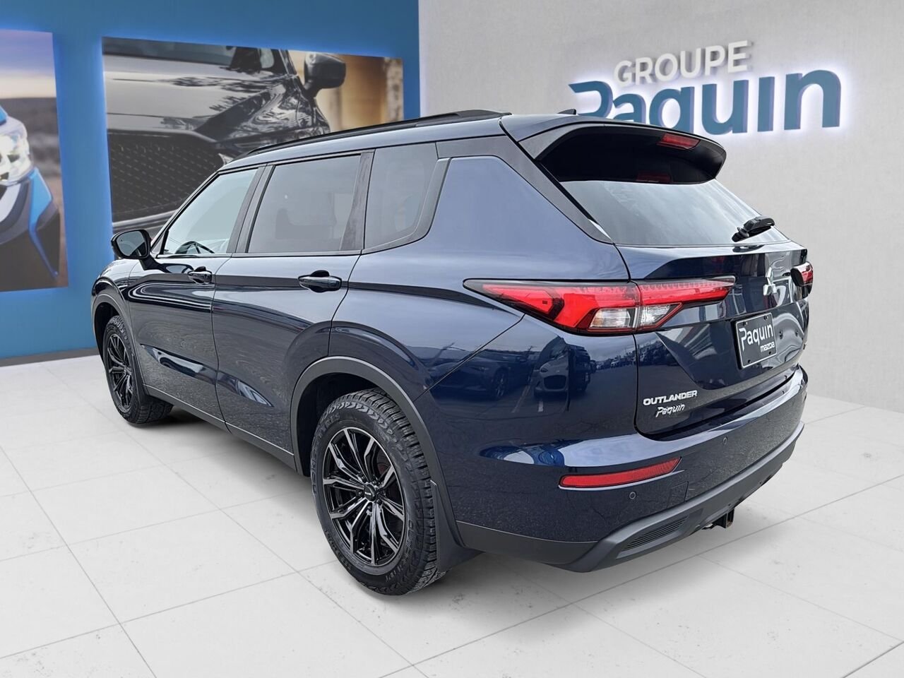 Mitsubishi Outlander 2024 Bleu Rouyn-Noranda - photo #3