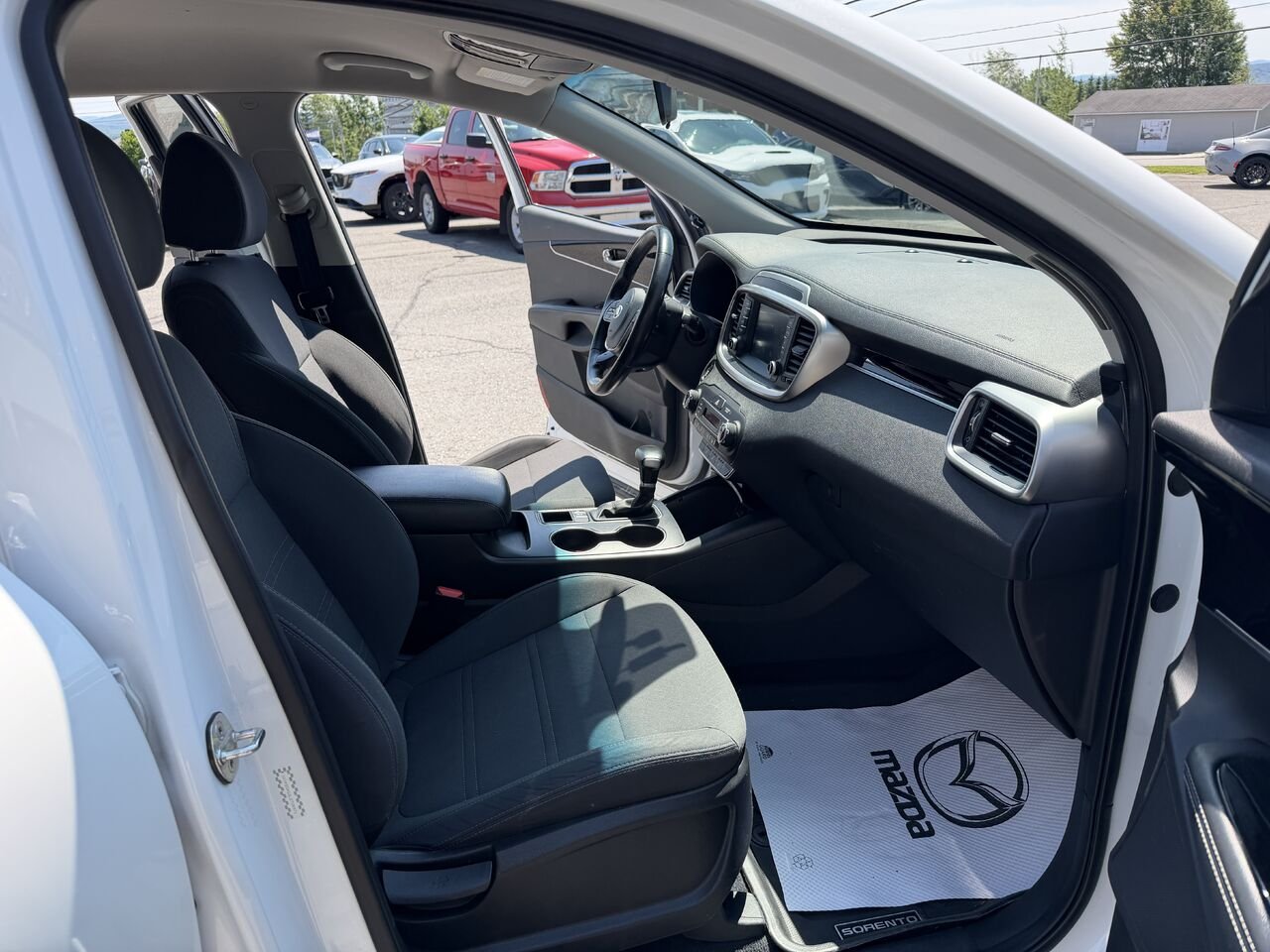 2020 Kia Sorento White Nantes - photo #13