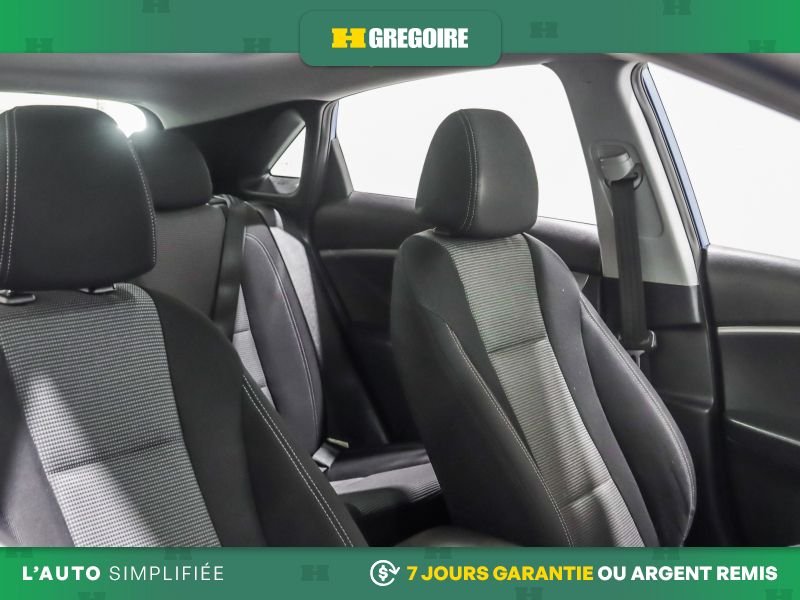 Hyundai Elantra 2017 Bleu Laval - photo #29