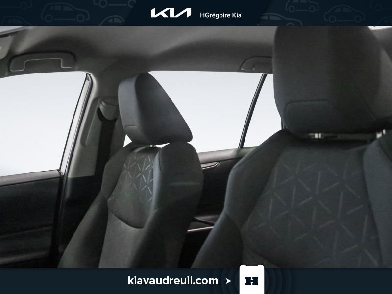 2020 Toyota Rav 4 White Laval - photo #9
