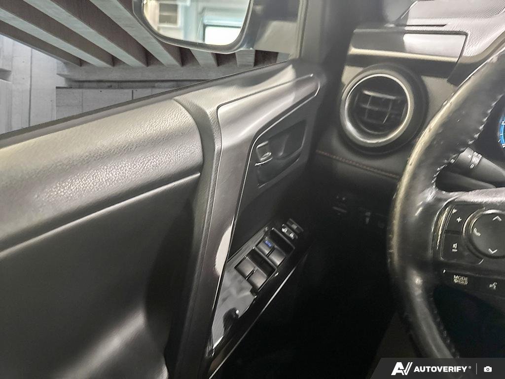 2018 Toyota RAV4 2602013B | Hybrid SE 08X7 ELECTRIC STO Edmonton - photo #16