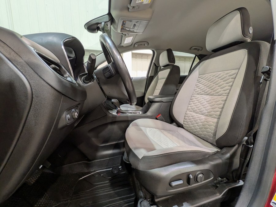 2021 Chevrolet Equinox Red