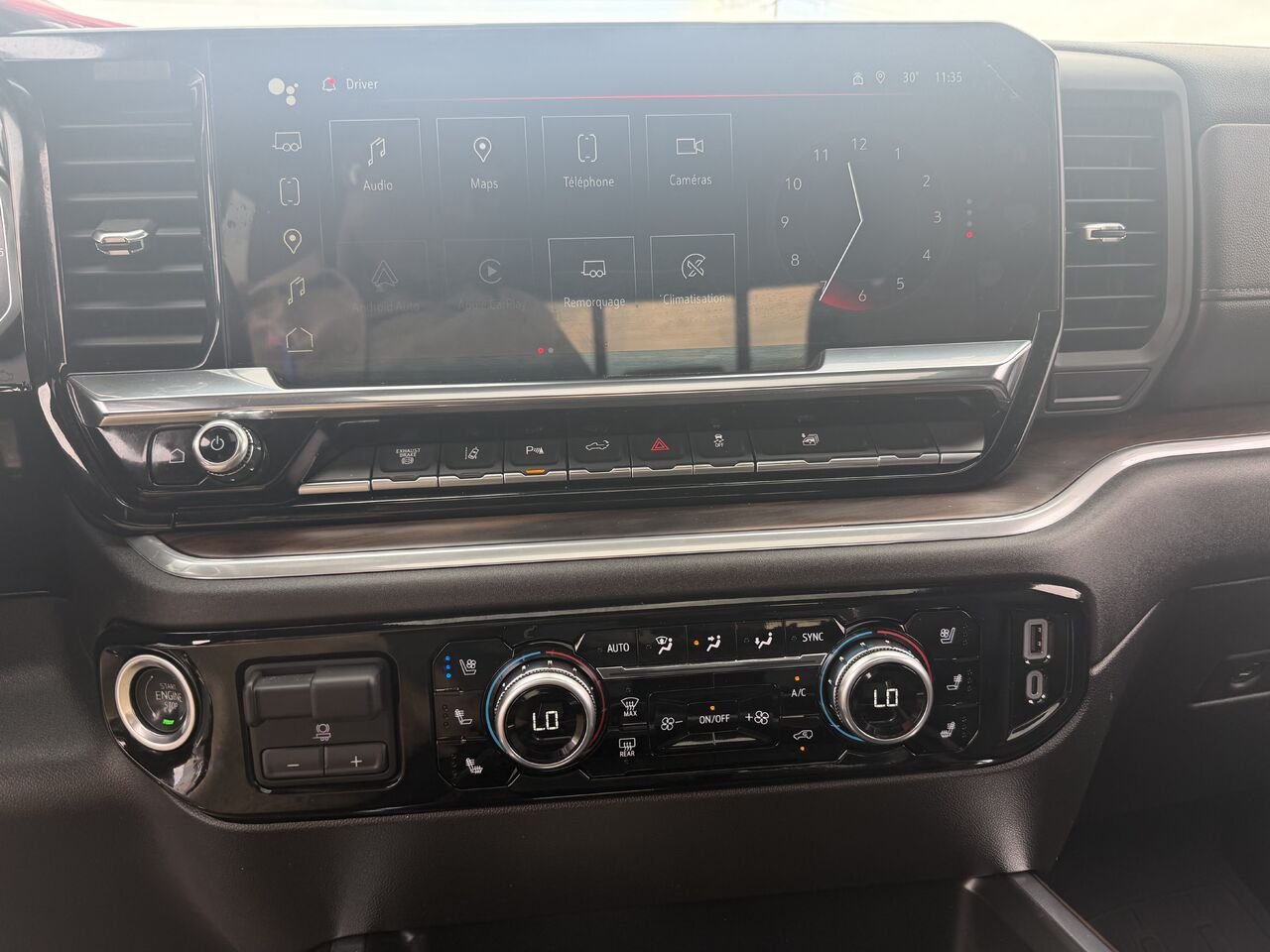 GMC SIERRA K3500 SLT SLT cabine multiplace 4RM 172 po 2025 Noir Ottawa & Gatineau - photo #6