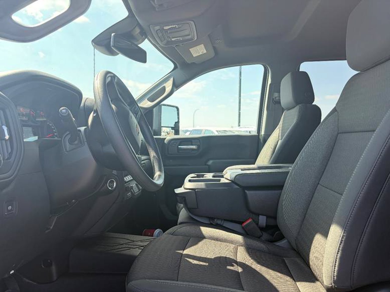 2026 Chevrolet Silverado 2500HD 4WD Crew Cab 159 Custom Blue Sherwood Park - photo #5