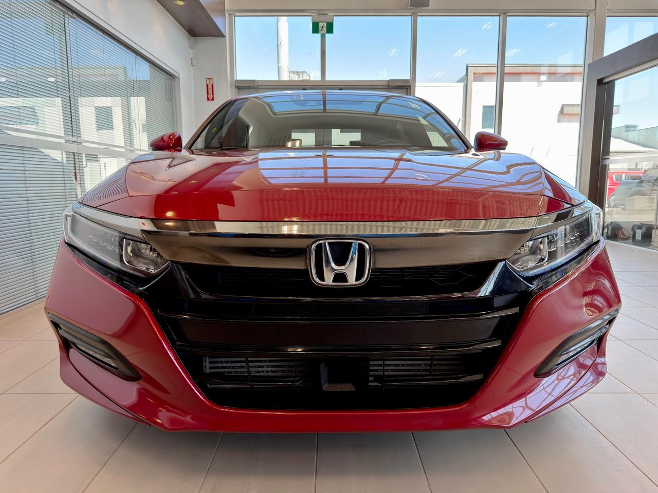 Honda Accord Sedan 2019 Rouge Notre-Dame-des-Prairies - photo #4