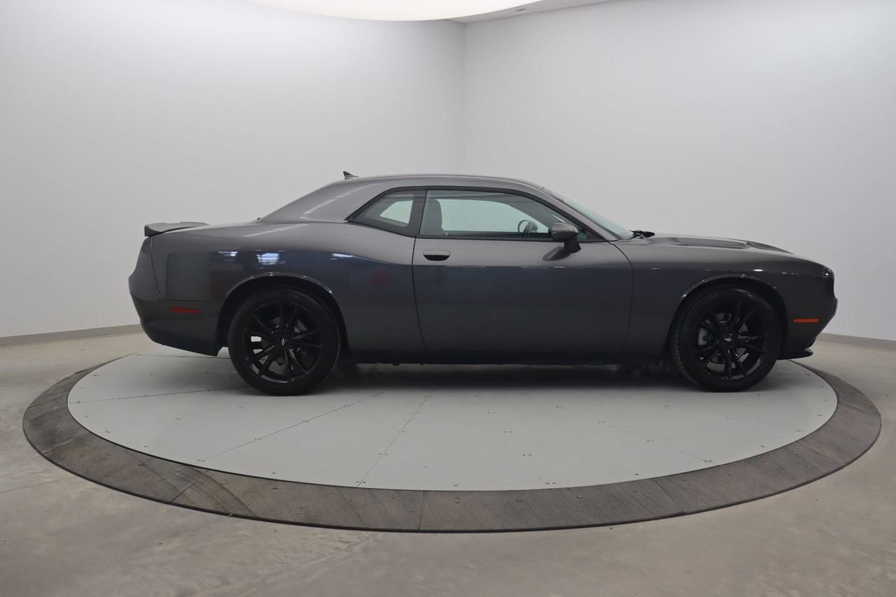 2018 Dodge Challenger VIN 2C3CDZAG5JH296846 Grey Baie-Comeau - photo #2