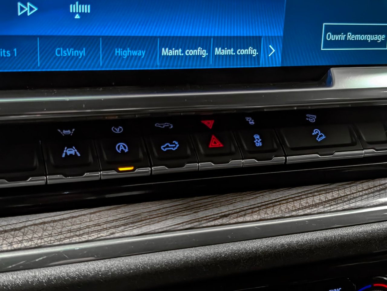 Chevrolet Silverado 1500 LT Trail Boss 2024 NOIR Saint-Eustache - photo #15