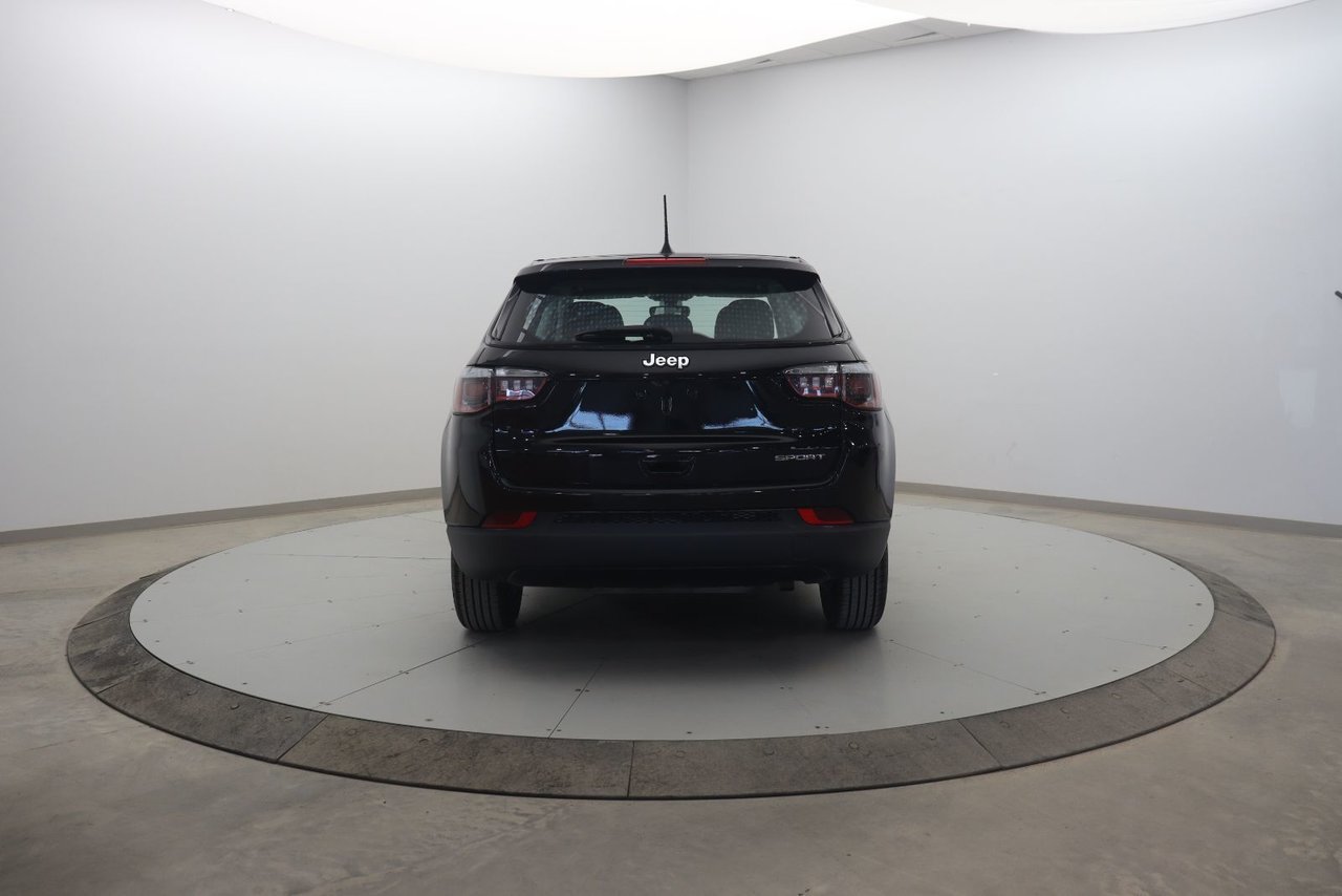 Jeep Compass NIV 3C4NJCAB3LT114859 2020 Noir Baie-Comeau - photo #4