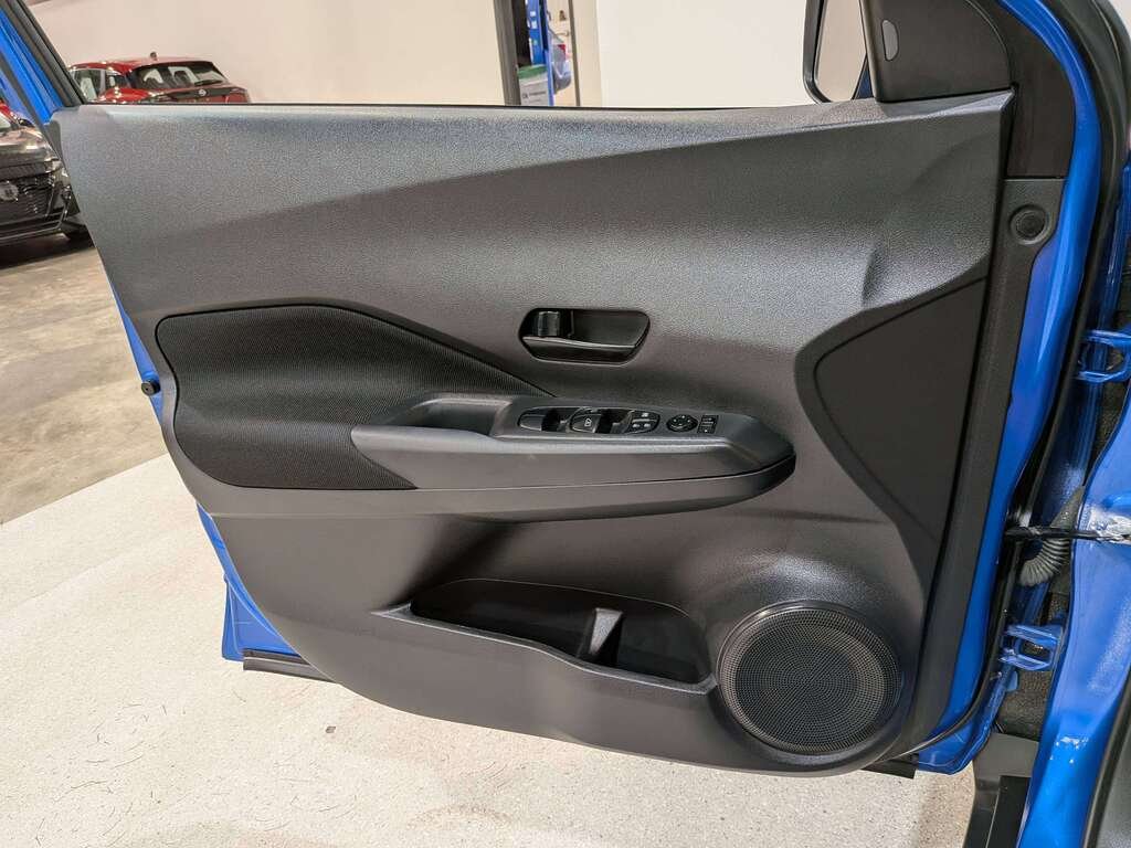 Nissan Kicks 2024 Bleu Val-David - photo #30