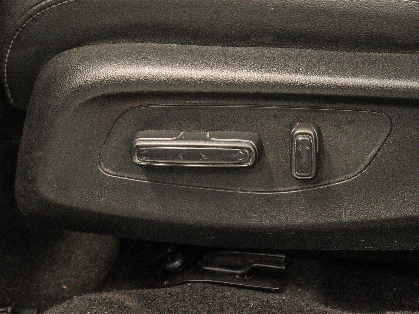 Honda HR-V EX-L 2026 Silver Ottawa & Gatineau - photo #6