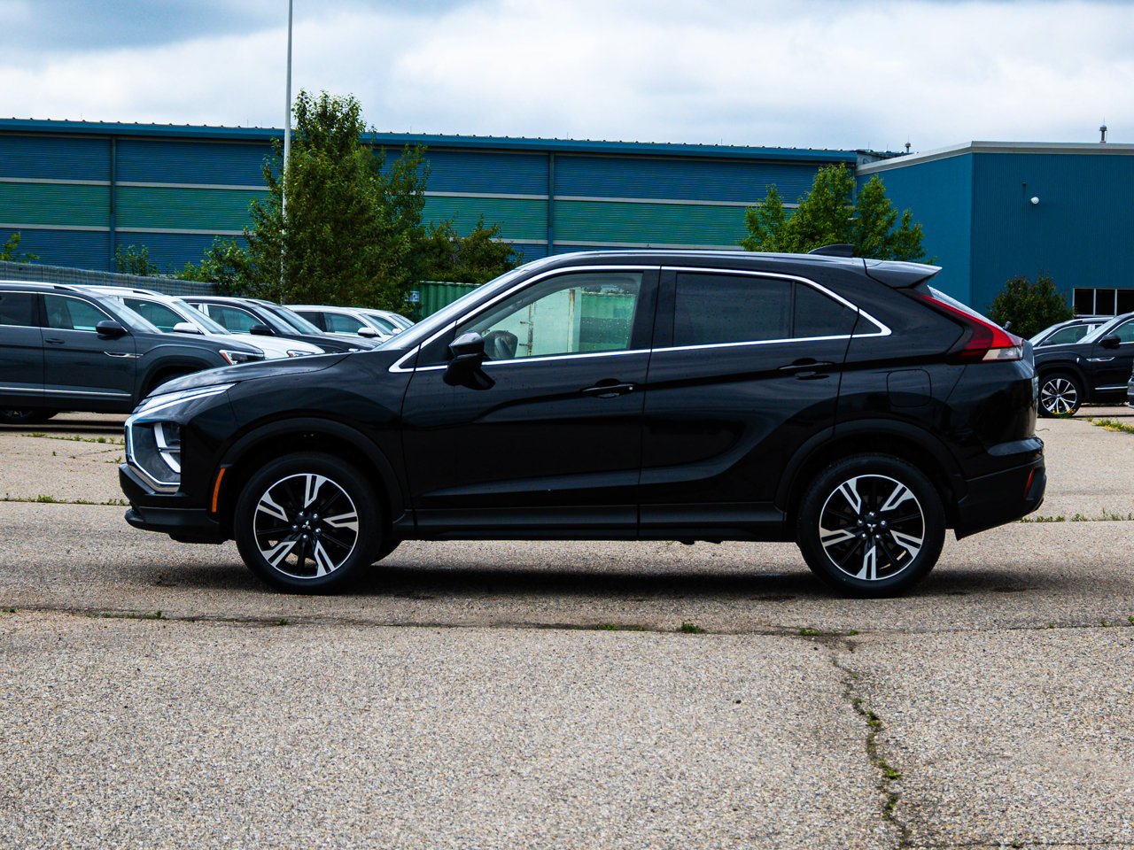 2023 Mitsubishi Eclipse Cross ES S-AWC Black Sherwood Park - photo #9